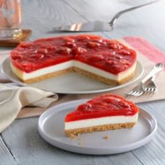 Mademoiselle Desserts Strawberry Cheesecake 