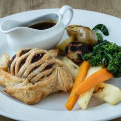 Scheff Foods Baked Vegan Beetroot Wellingtons 